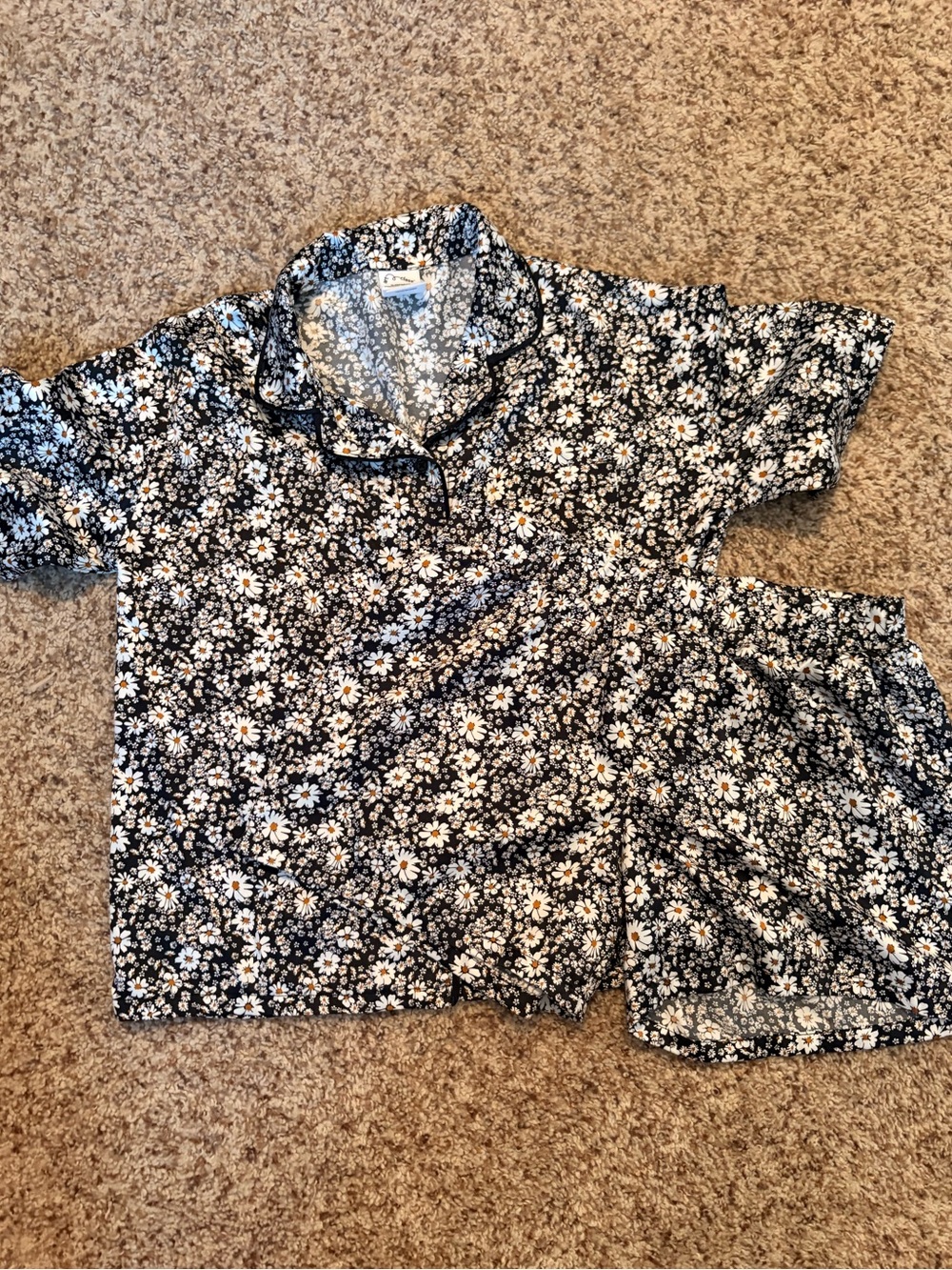 Mix & Match 2/$16 art class Black Daisy Floral Short Sleeve Pajama Set